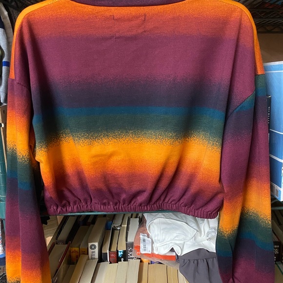 LOVE LOVE LOVE Half Top - Picture 2 of 2